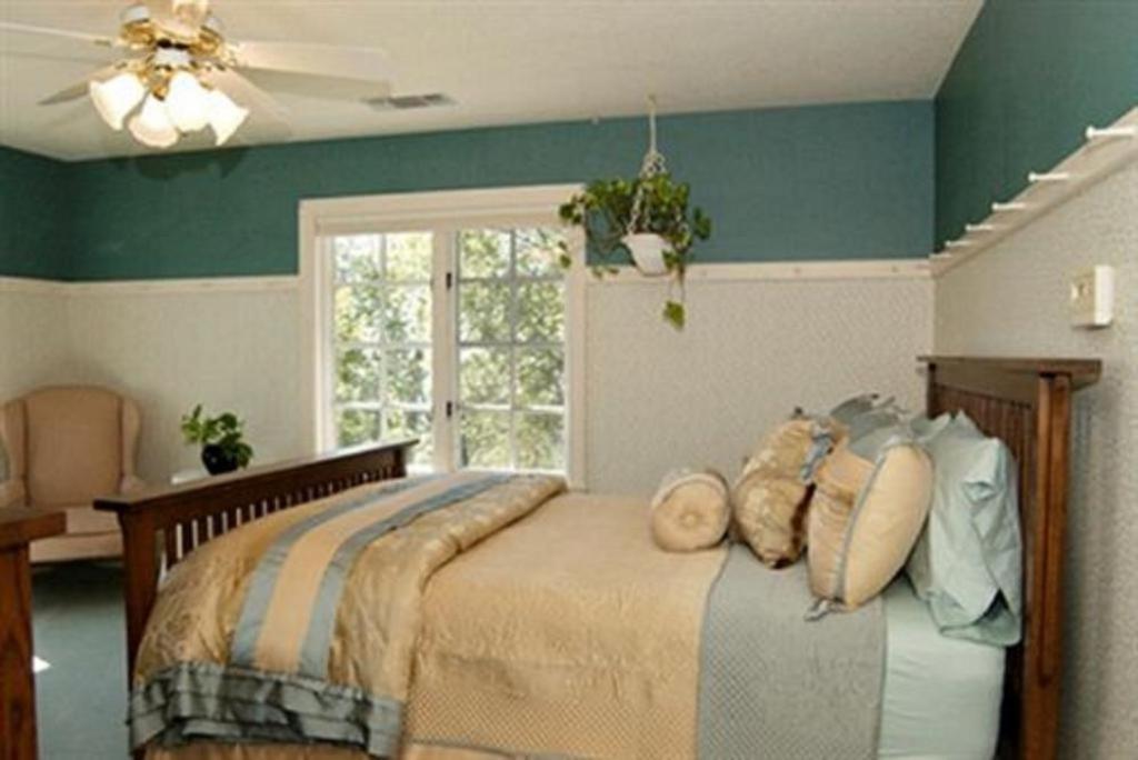 Sierra Sun Cloud Inn - Colfax (Adults Only) エクステリア 写真